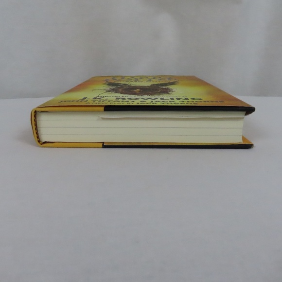 Harry Potter and the Cursed Child Special Rehearsal Edition Book - Picture 5 of 10